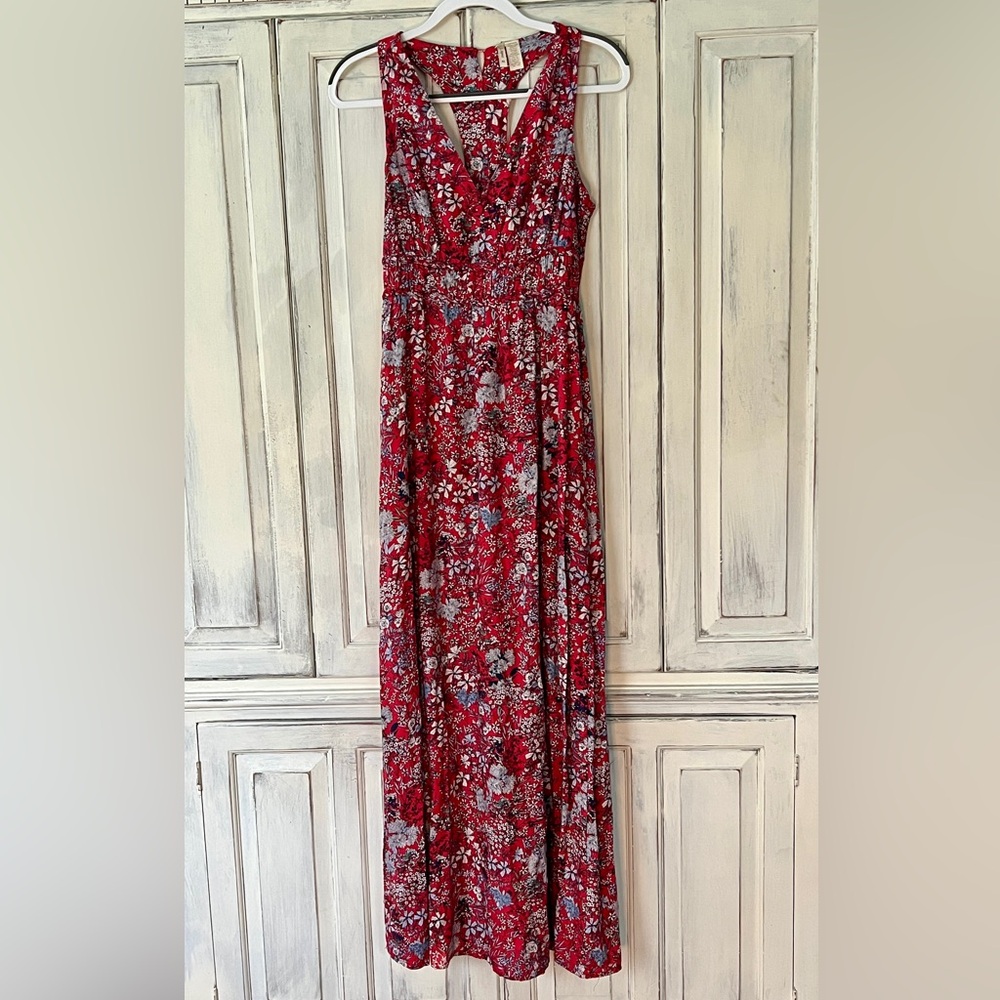 🟠JAPNA Racerback Maxi Dress in Red/White/Navy Floral Print MED